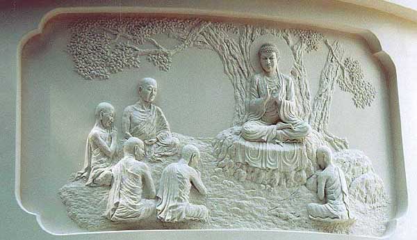 壁面の彫刻
