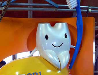 歯科医院の立体看板