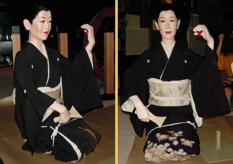 三味線を持たせる人形